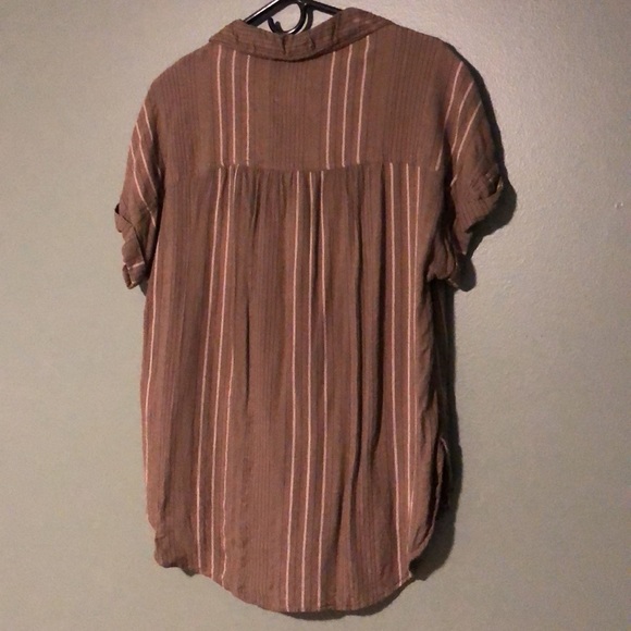 AE short sleeve button up in olive green! - Picture 3 of 4